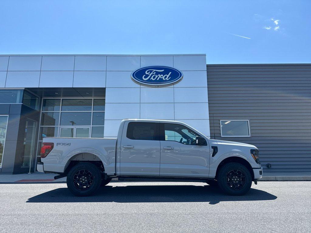 FORD F-150 XLT - 2
