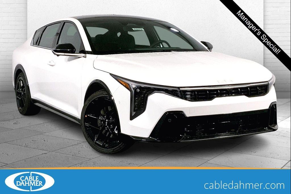 New 2025 Kia K4 GT-Line Turbo