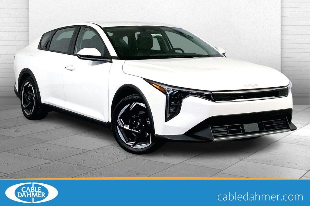 New 2026 Kia K4 EX