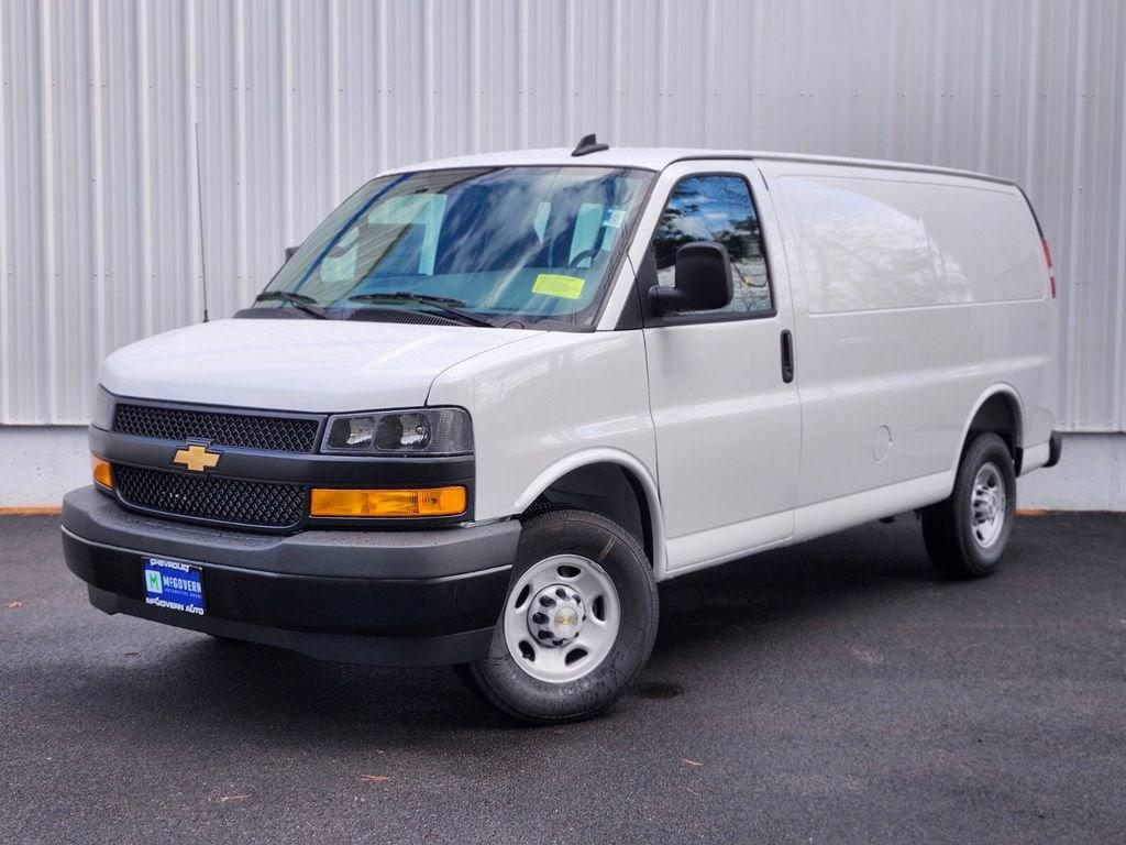 New 2026 Chevrolet Express 2500 LT
