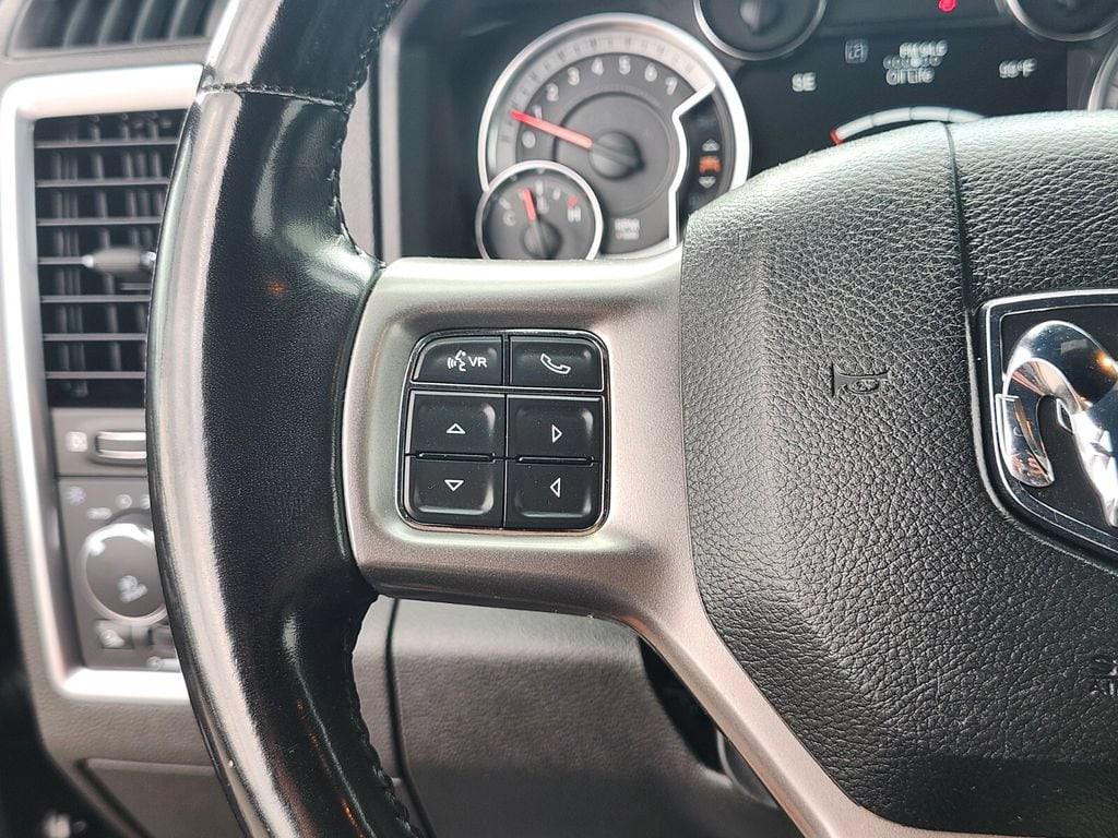 2022 RAM 1500 CLASSIC WARLOCK QUAD CAB 4X4 6'4' BOX — миниатюра 25