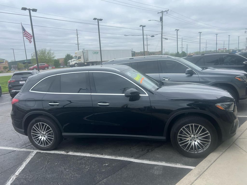 MERCEDES-BENZ GLC - 3