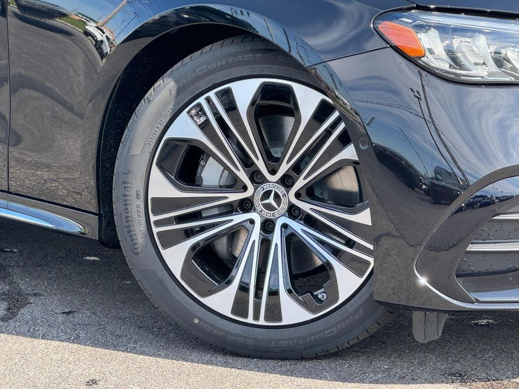 MERCEDES-BENZ E-CLASS - 2