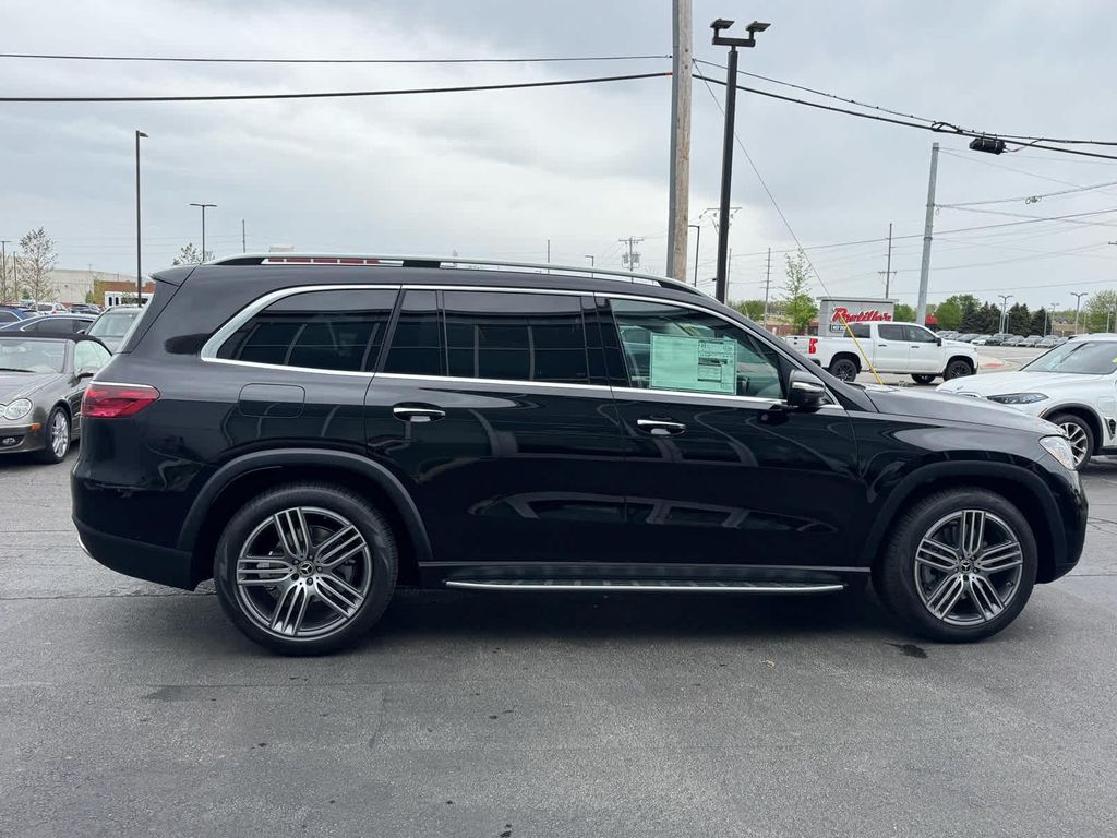 MERCEDES-BENZ GLS - 10