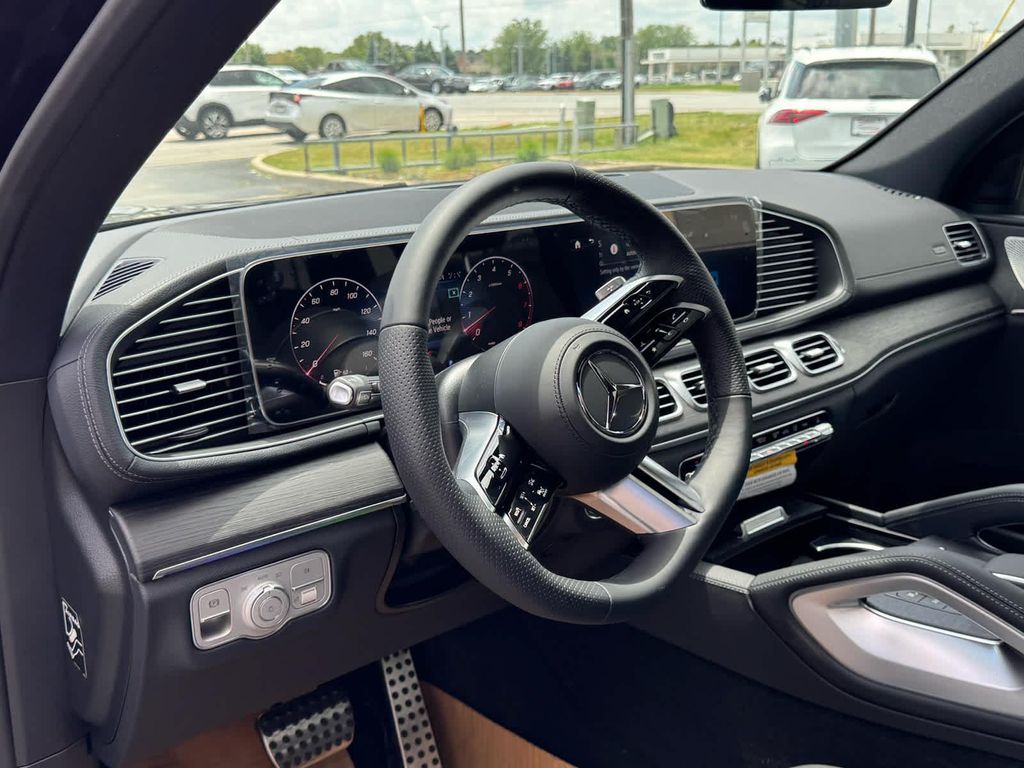 صورة مصغرة 17 لـ 2026 Mercedes-BENZ GLS