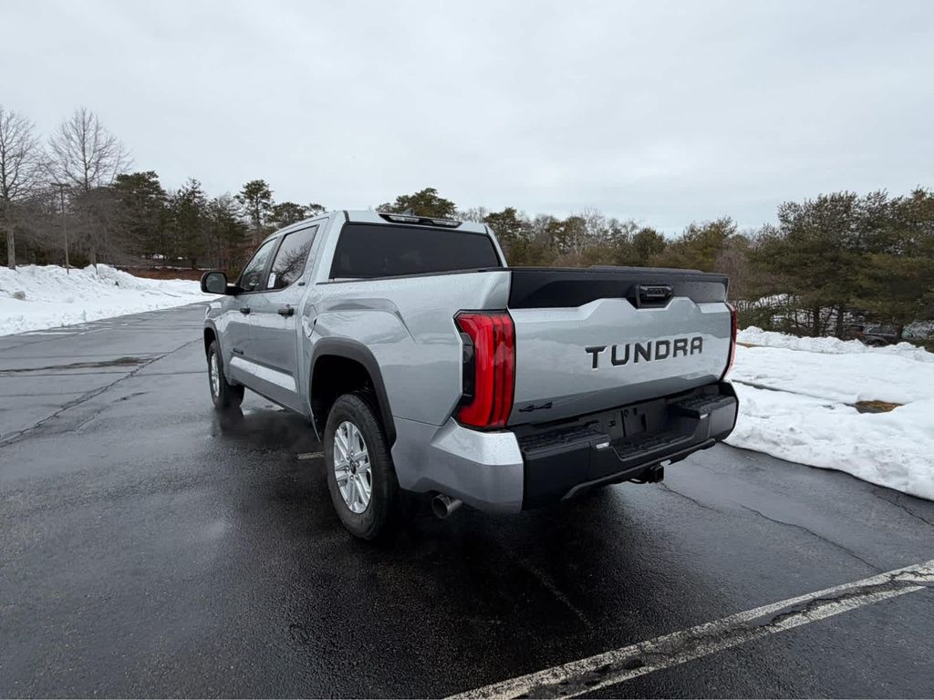 TOYOTA TUNDRA - 8