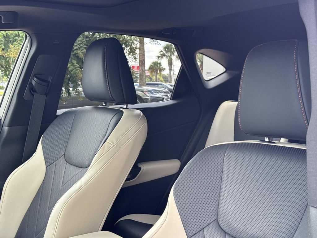 صورة مصغرة 14 لـ 2023 Lexus NX 350 LUXURY