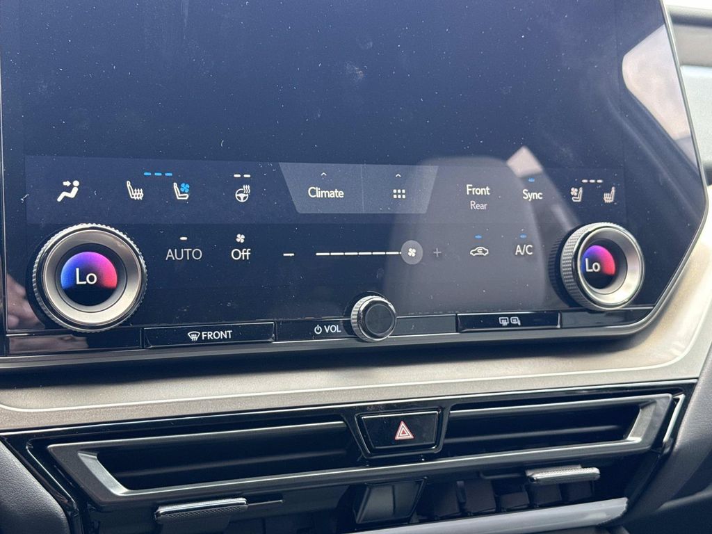 صورة مصغرة 25 لـ 2026 Lexus TX 350 PREMIUM