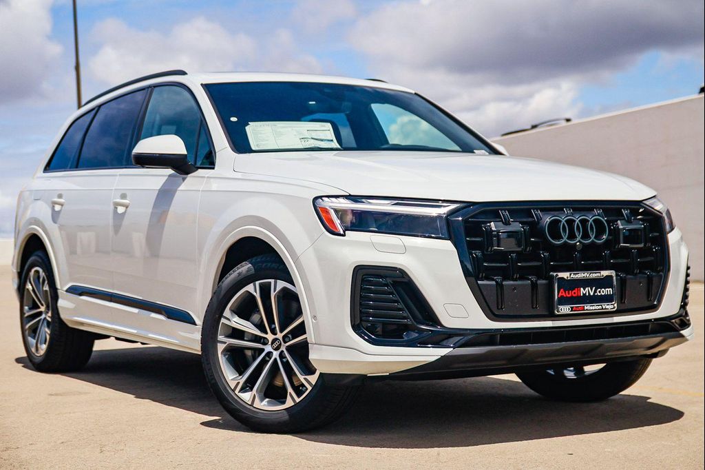 New 2026 Audi Q7 45 Premium