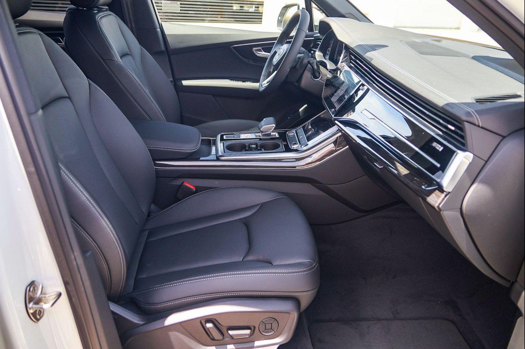 2026 AUDI Q7 45 PREMIUM — миниатюра 17