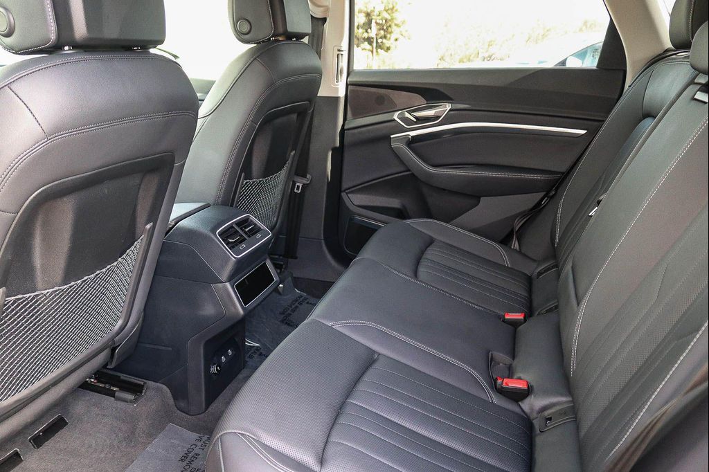 2024 AUDI Q8 E-TRON PREMIUM PLUS — фото 18