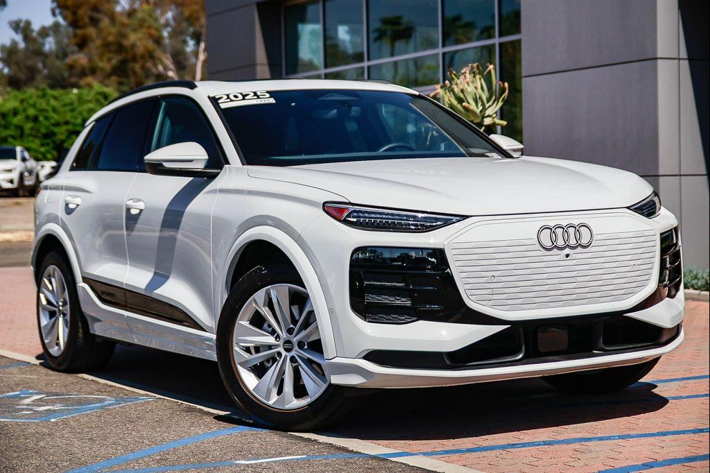 New 2025 Audi Q6 e-tron Premium Plus