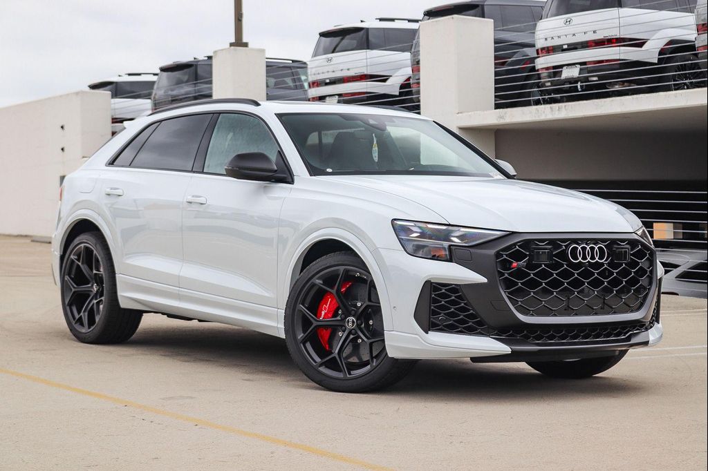 New 2026 Audi RS Q8 4.0T