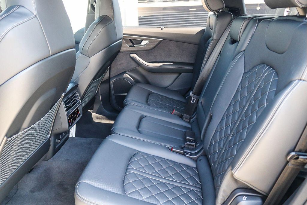 2026 AUDI SQ7 4.0T PRESTIGE — миниатюра 17