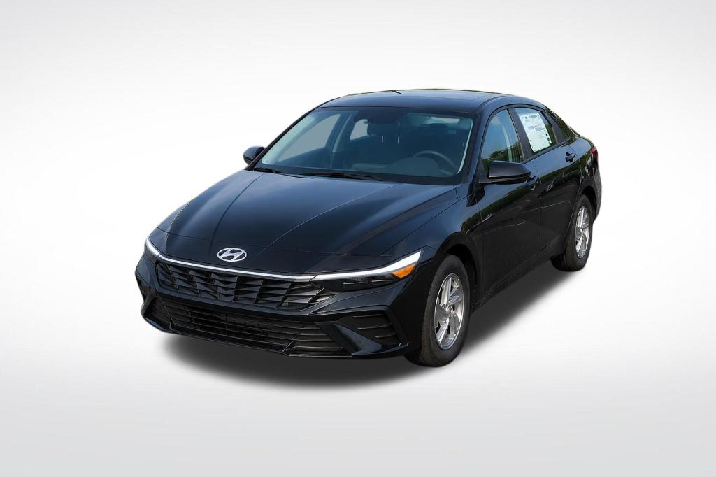 New 2026 Hyundai ELANTRA SE