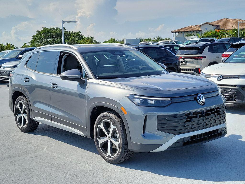 New 2026 Volkswagen Tiguan 2.0T SE