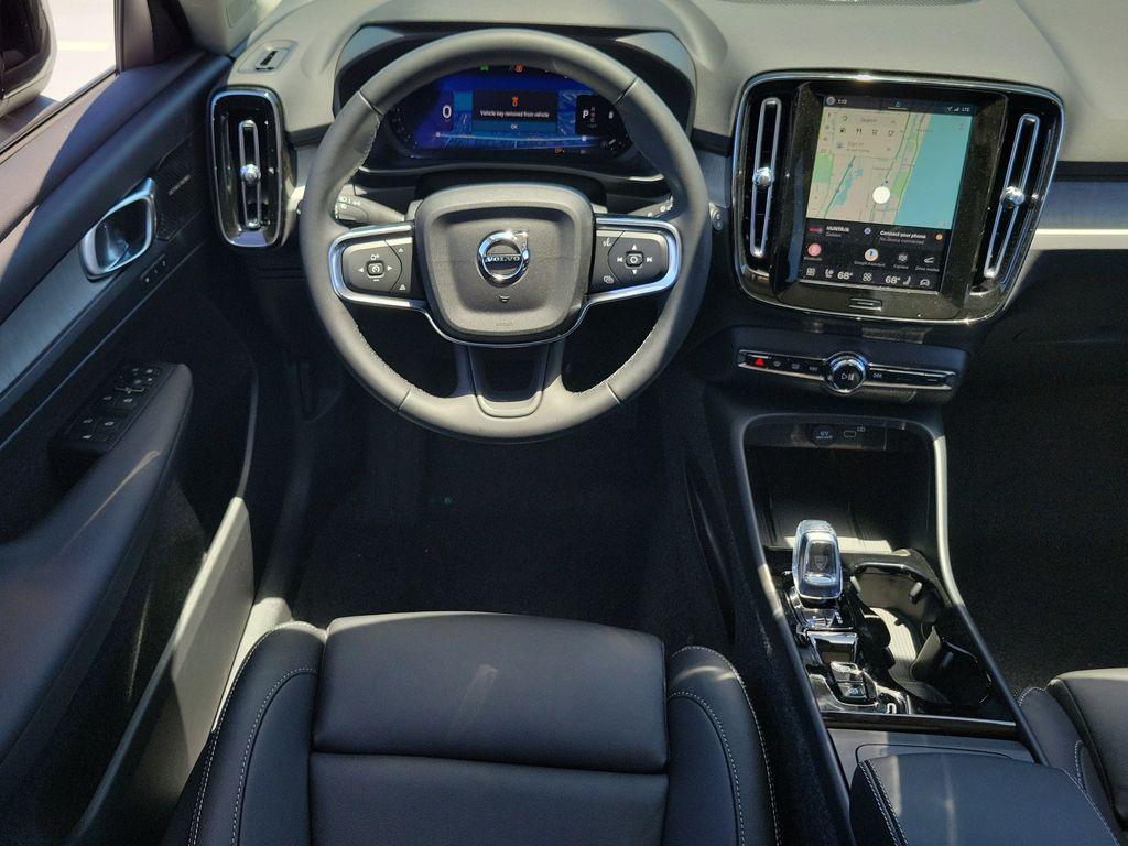2026 Volvo XC40 PLUS, B5 AWD GAS (MILD HYBRID), DARK — миниатюра 9