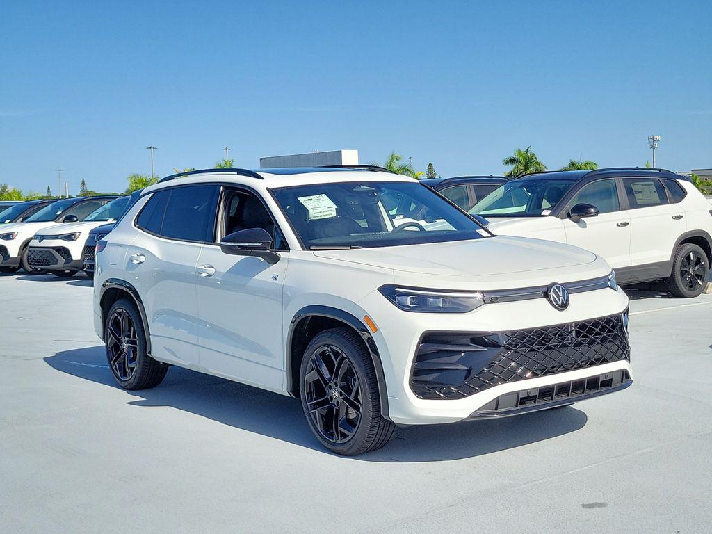 New 2026 Volkswagen Tiguan 2.0T SE R-Line Black