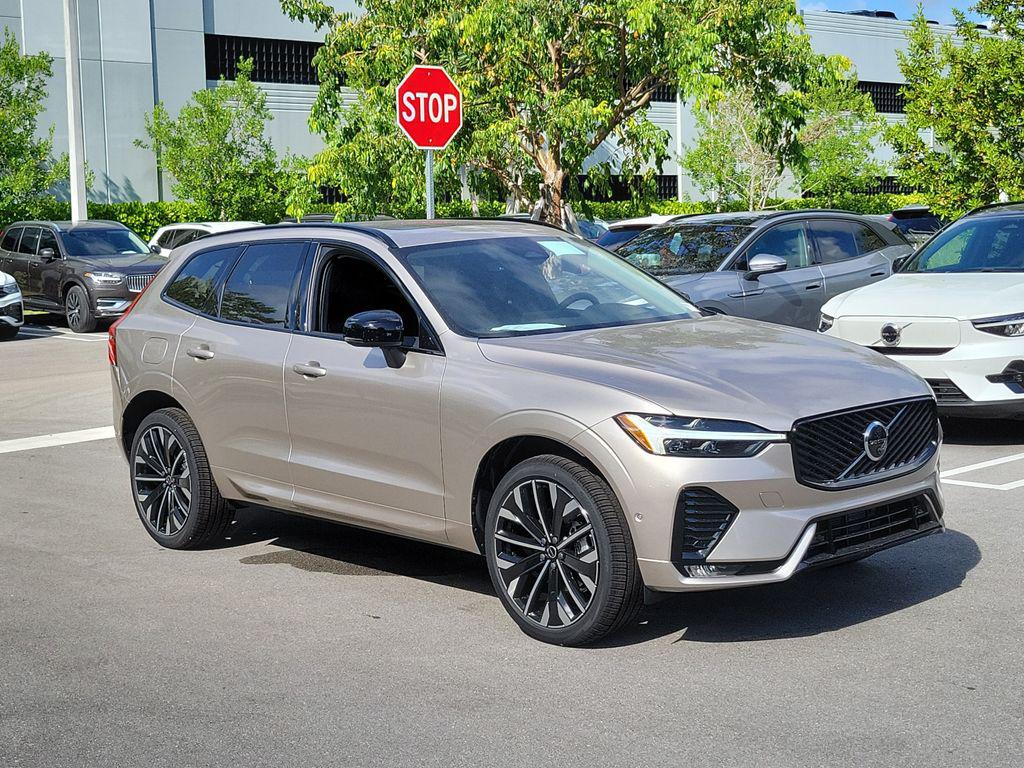 2026 Volvo XC60 B5 ULTRA — фото 1