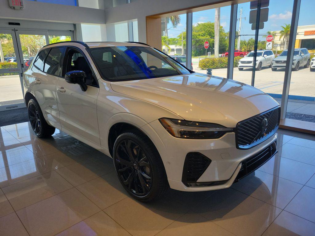 New 2026 Volvo XC60 B5 Ultra Black Edition