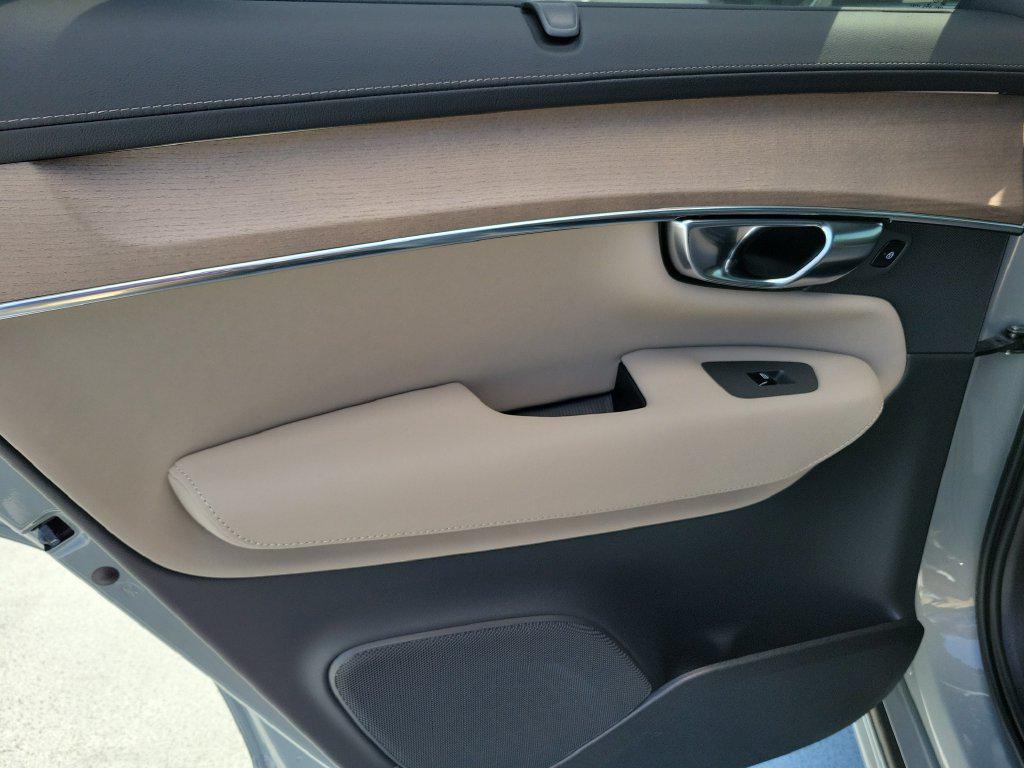 صورة 10 لـ 2027 Volvo XC90 PLUS