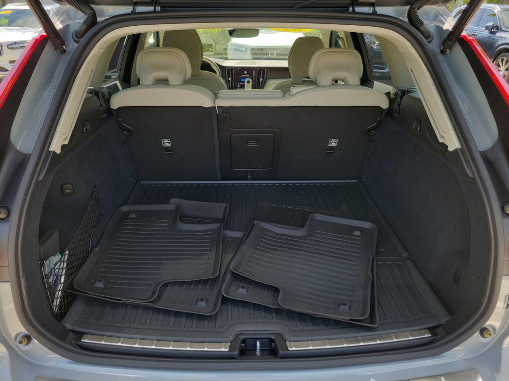 2025 Volvo XC60 PLUG-IN HYBRID ULTRA, T8 AWD ELECTRIC/GASOLIN 照片 7