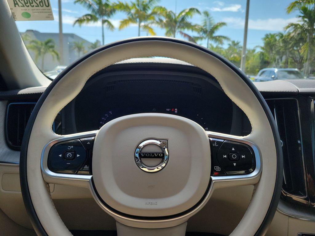 2025 Volvo XC60 PLUG-IN HYBRID ULTRA, T8 AWD ELECTRIC/GASOLIN 缩略图 23