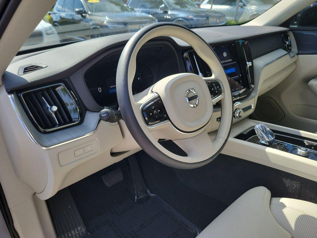 2025 Volvo XC60 PLUG-IN HYBRID ULTRA, T8 AWD ELECTRIC/GASOLIN 缩略图 19