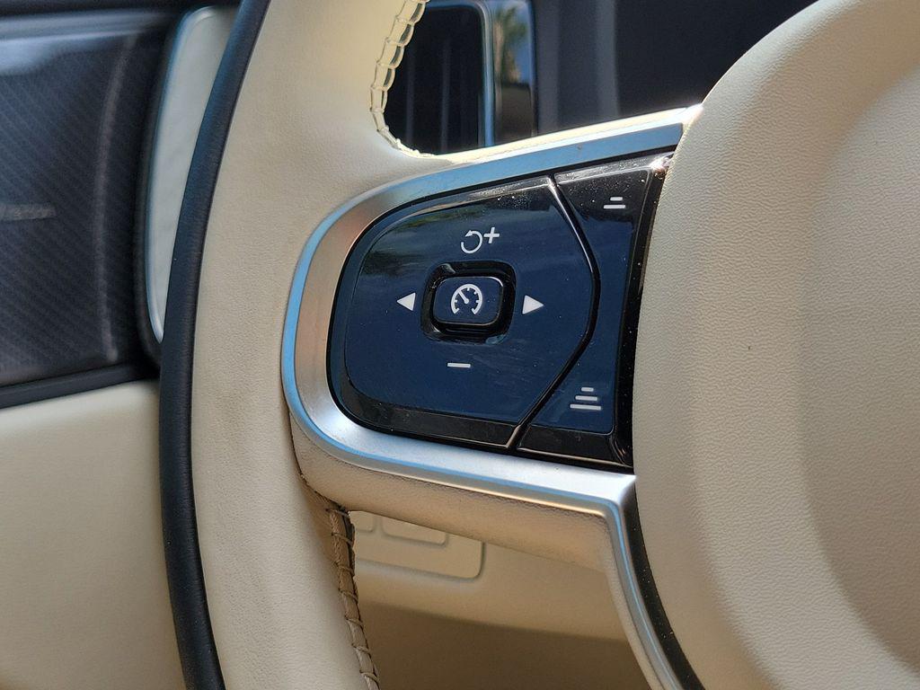 2025 Volvo XC60 PLUG-IN HYBRID ULTRA, T8 AWD ELECTRIC/GASOLIN 缩略图 24
