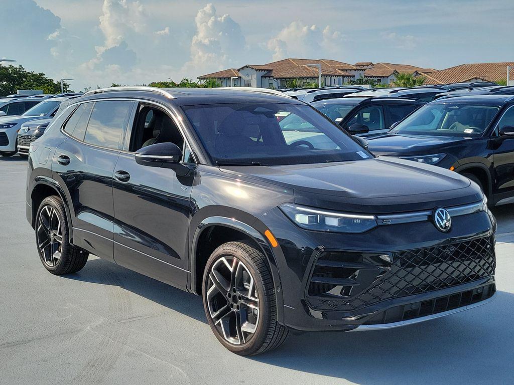 New 2026 Volkswagen Tiguan 2.0T SEL R-Line 4MOTION