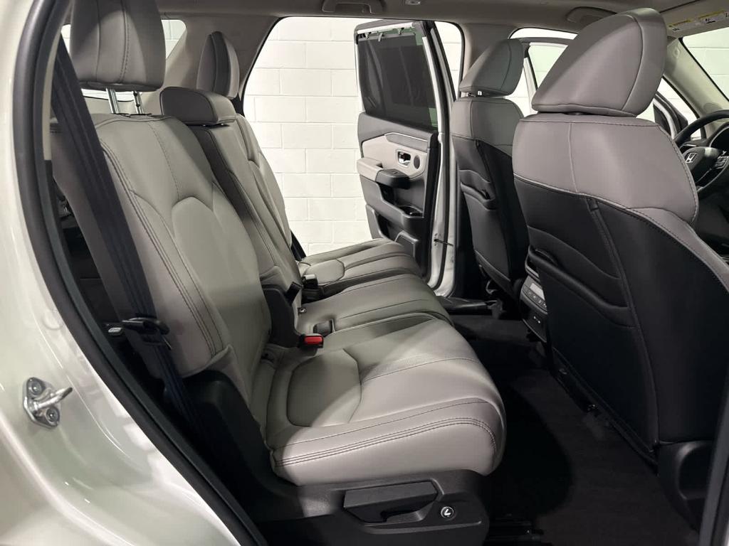 2025 Honda PILOT TOURING — миниатюра 20