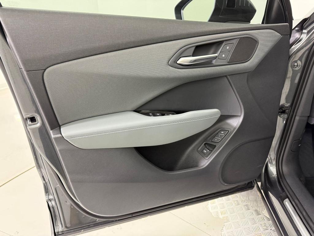 صورة مصغرة 24 لـ 2026 AUDI Q3 S LINE