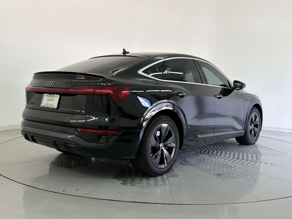 2024 AUDI Q8 E-TRON PREMIUM PLUS photo 9