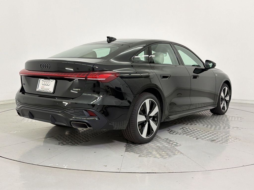 صورة 9 لـ 2026 AUDI A5 PREMIUM TFSI QUATTRO S TRONIC