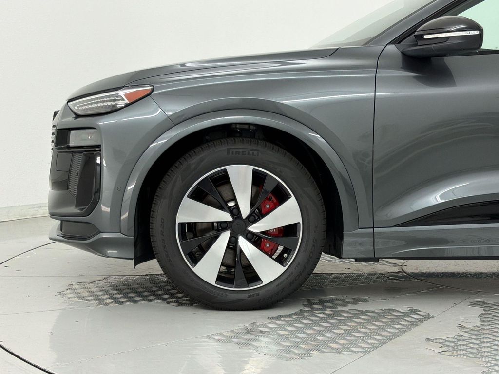 صورة مصغرة 12 لـ 2027 AUDI SQ6 E-TRON PREMIUM PLUS QUATTRO