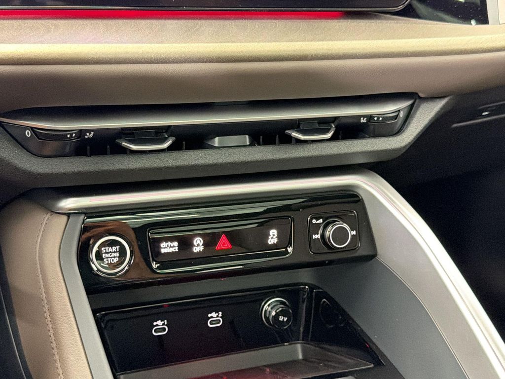 صورة مصغرة 16 لـ 2026 AUDI Q5 PREMIUM PLUS TFSI QUATTRO S TRONIC