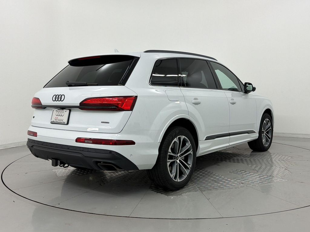 صورة 9 لـ 2026 AUDI Q7 45 PREMIUM