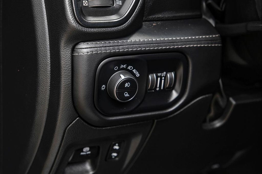 2023 RAM 1500 TRX — миниатюра 26