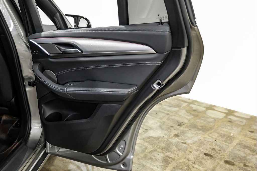 2021 BMW X4 M AWD — миниатюра 42