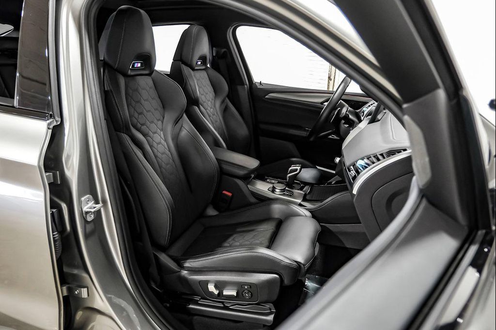 2021 BMW X4 M AWD — миниатюра 31