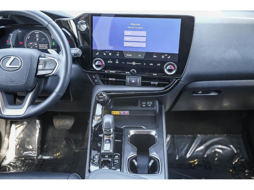 صورة 13 لـ 2025 Lexus NX 450H+ LUXURY