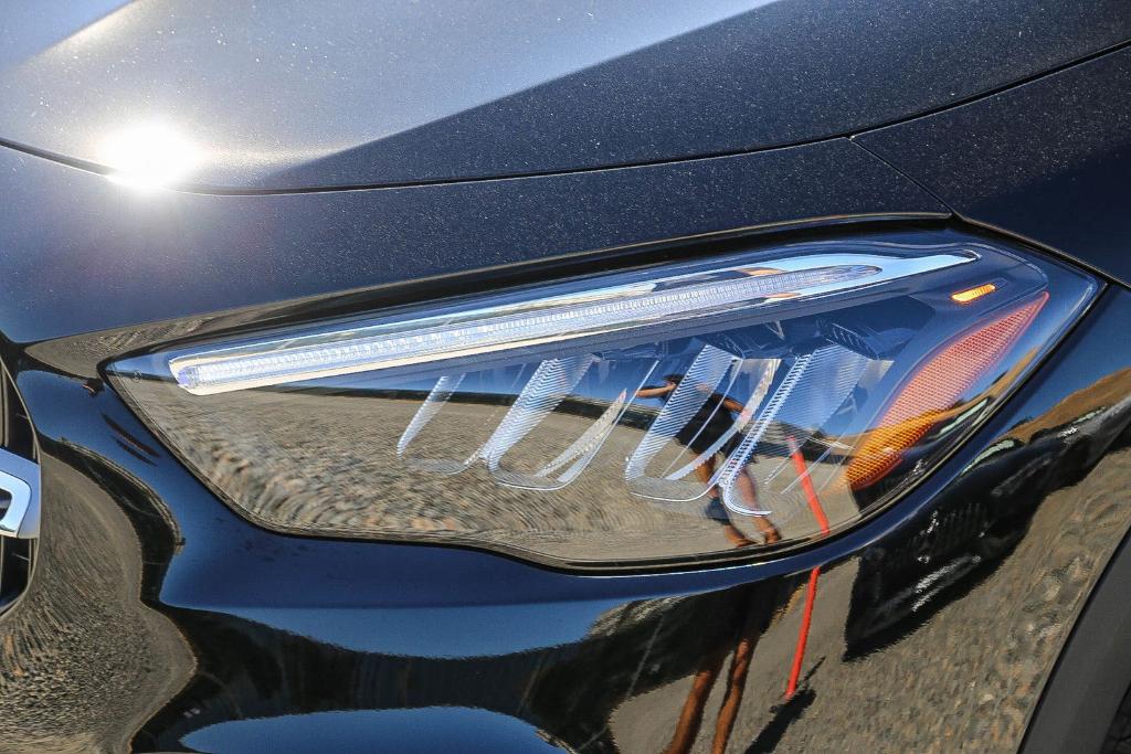 MERCEDES-BENZ GLA - 7