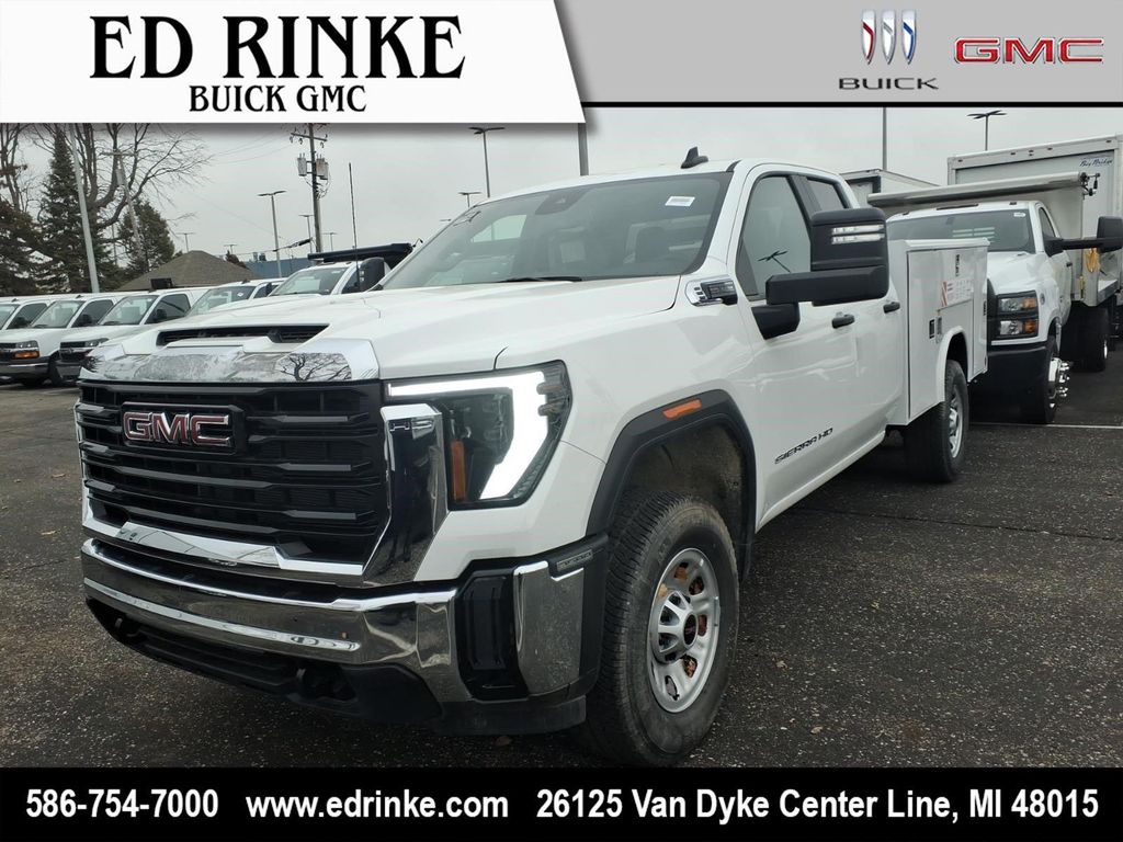 New 2025 GMC Sierra 3500 Base