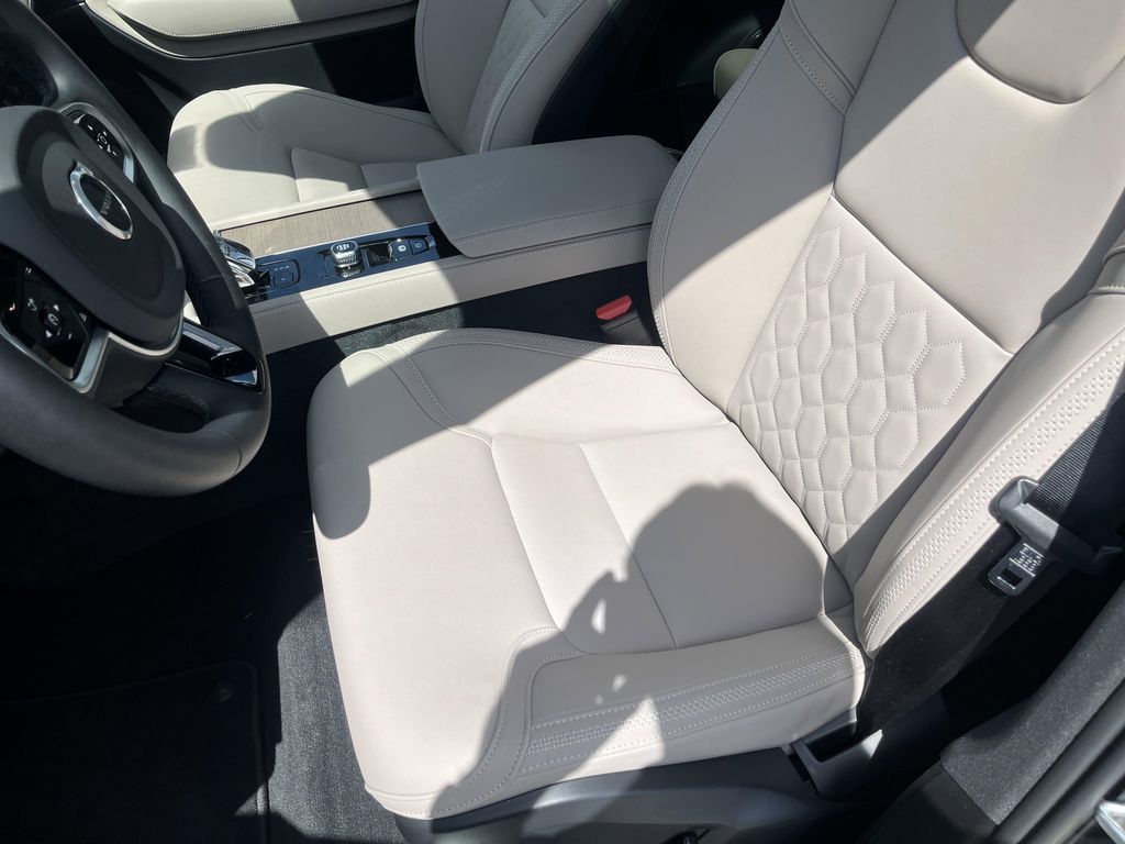 صورة مصغرة 22 لـ 2026 Volvo XC90 PLUS, B6 AWD GAS (MILD HYBRID), GASOLINE, BRI
