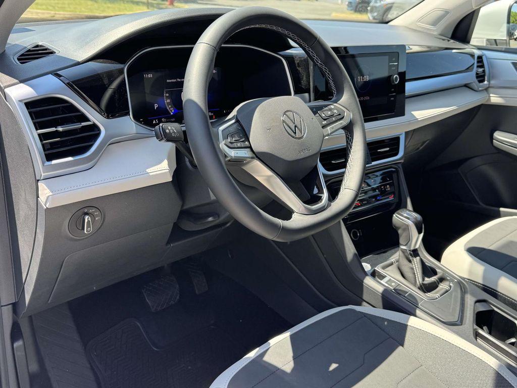 New 2026 Volkswagen Taos 1.5T SE