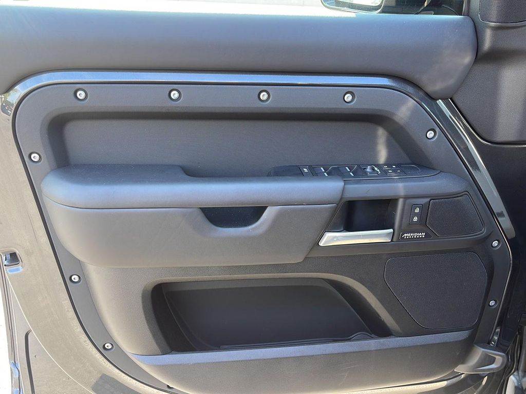 2025 LAND Rover DEFENDER 110 P500 X-DYNAMIC SE 照片 11