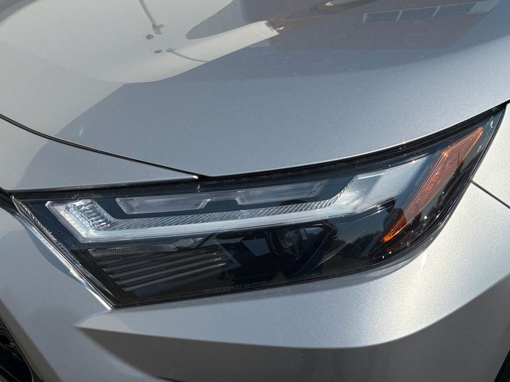 صورة 9 لـ 2024 Toyota RAV4 PRIME SE