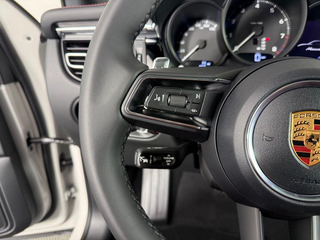 2026 Porsche MACAN BASE — миниатюра 27