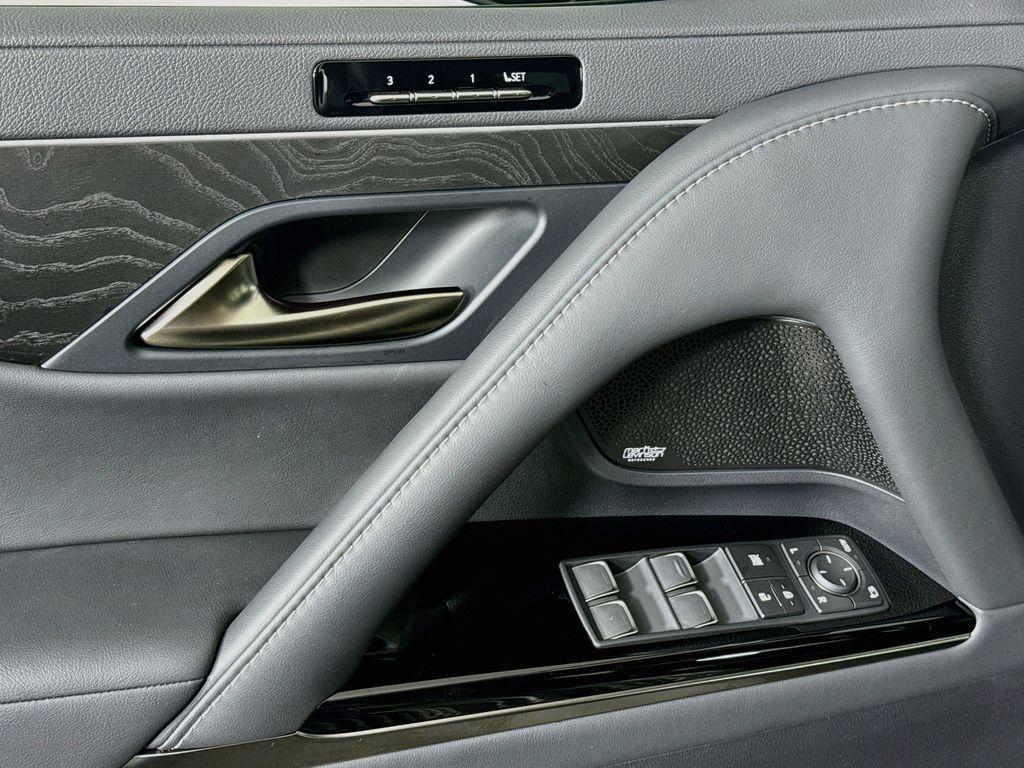 2025 Lexus LX 600 LUXURY 缩略图 18