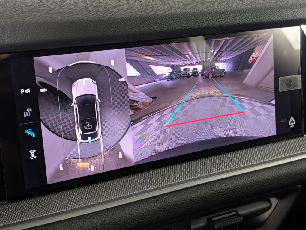 2026 Porsche CAYENNE AWD — миниатюра 32